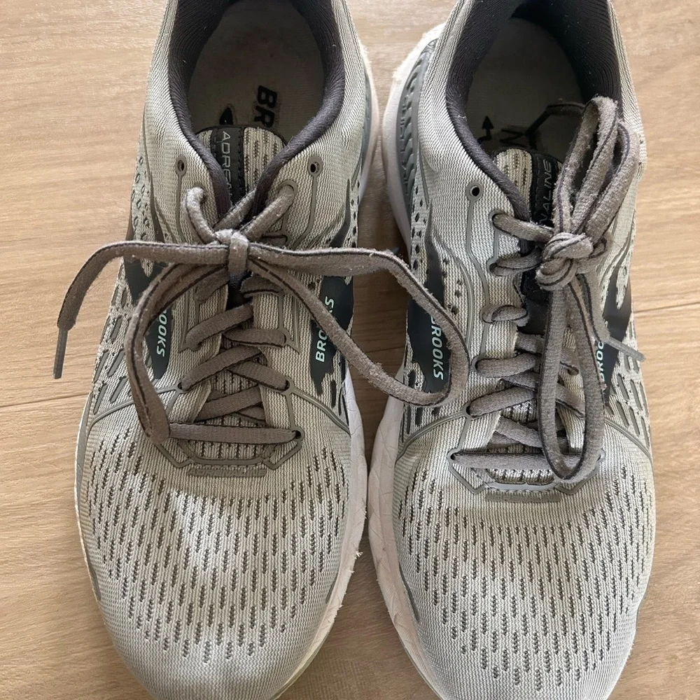 Brooks Gray Running Shoes - Picture 3 of 5